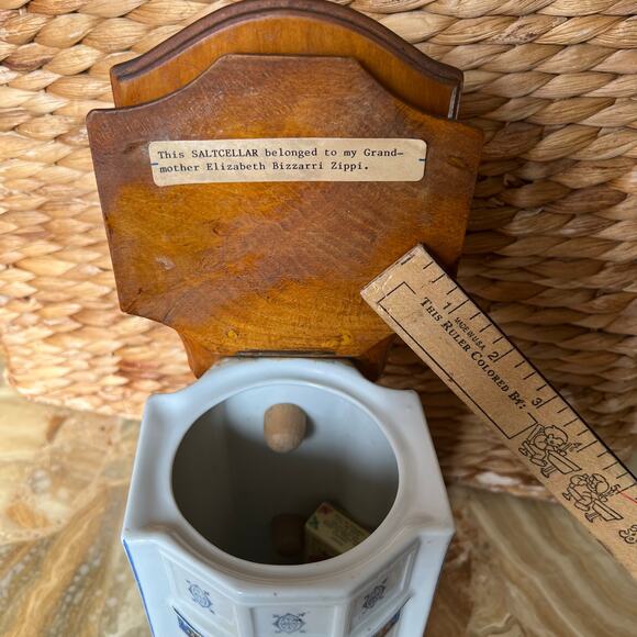 Salt Cellar Vintage Wall Hanger made in Germany - Picture 3 of 9